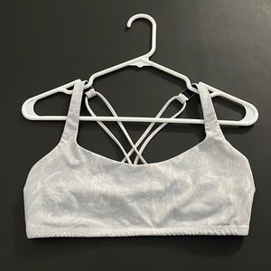 Lululemon Free To Be Bra